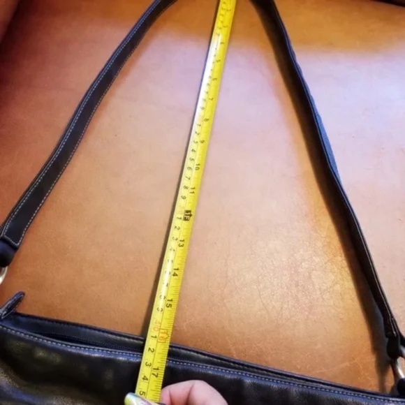 Classic Pebbled Leather Shoulder Bag w zipper details - Picture 14 of 15